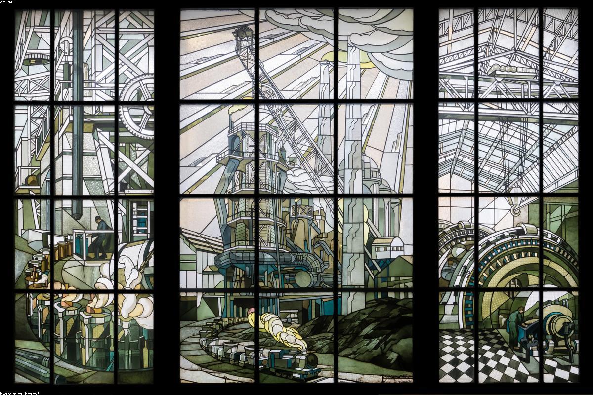 Planche d'ambiance décoration avec échantillons de tissus, nuancier et matières naturelles